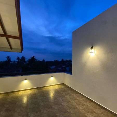 Srimadis Villa Near Airport - Νεγκόμπο Εξωτερικό φωτογραφία