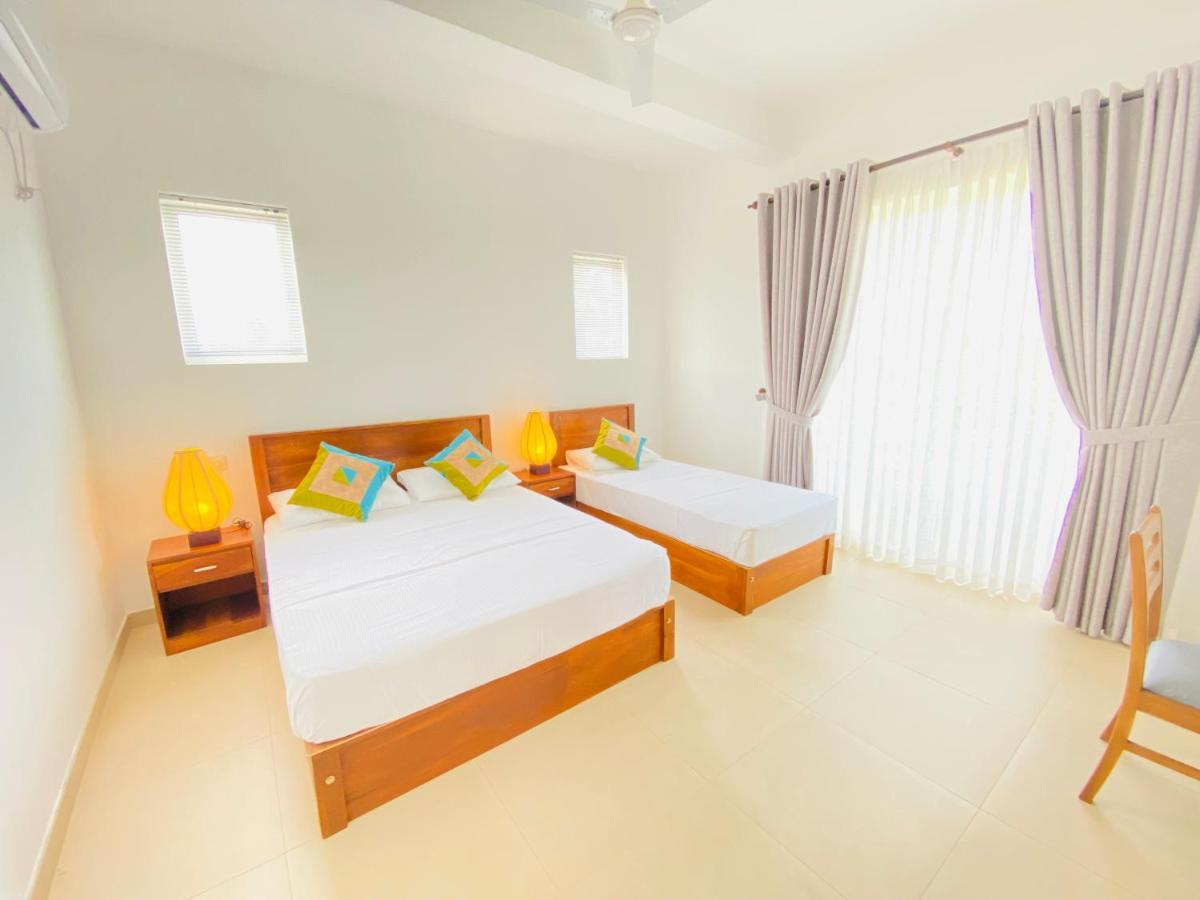Srimadis Villa Near Airport - Νεγκόμπο Εξωτερικό φωτογραφία